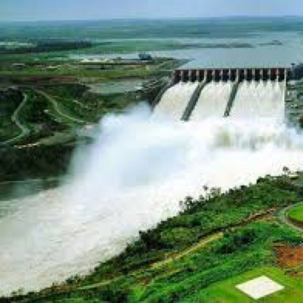 Represa Hidroeléctrica Itaipú Binacional
