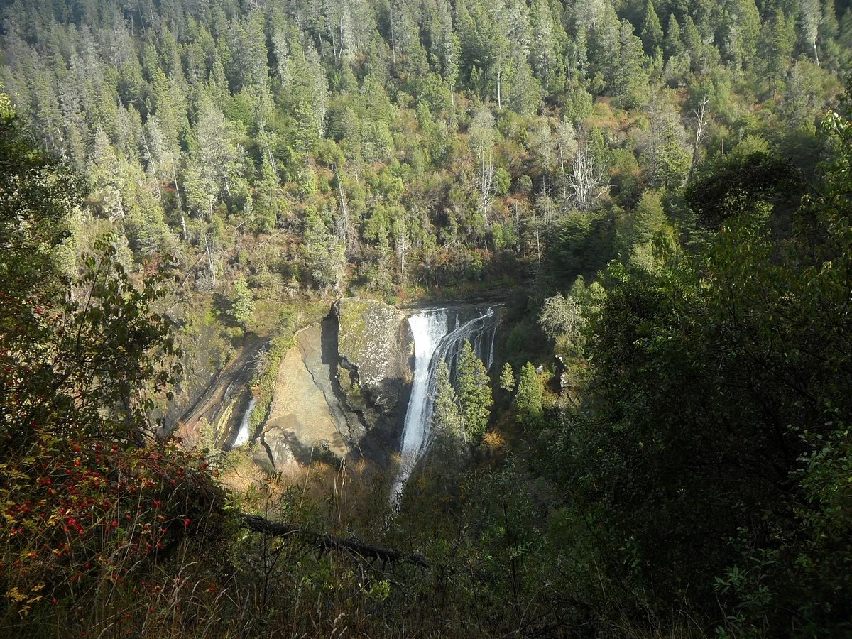 Cascada Escondida