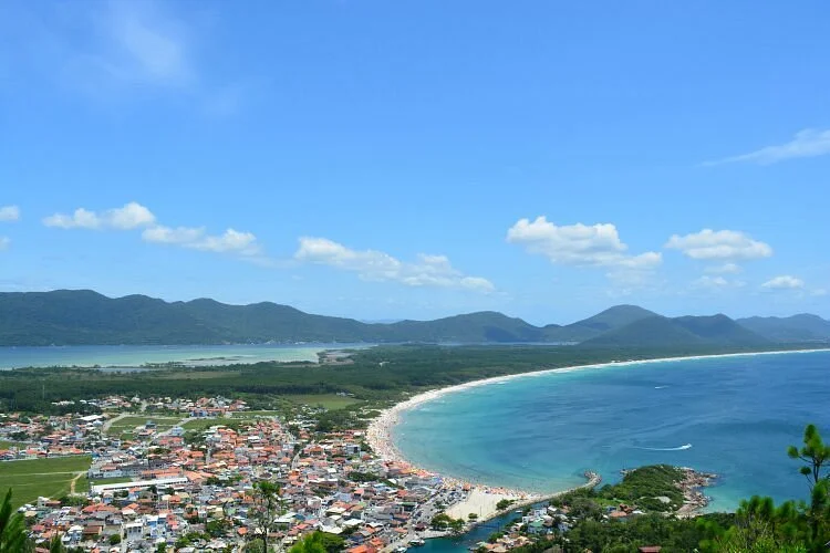 Barra da Lagoa Beach