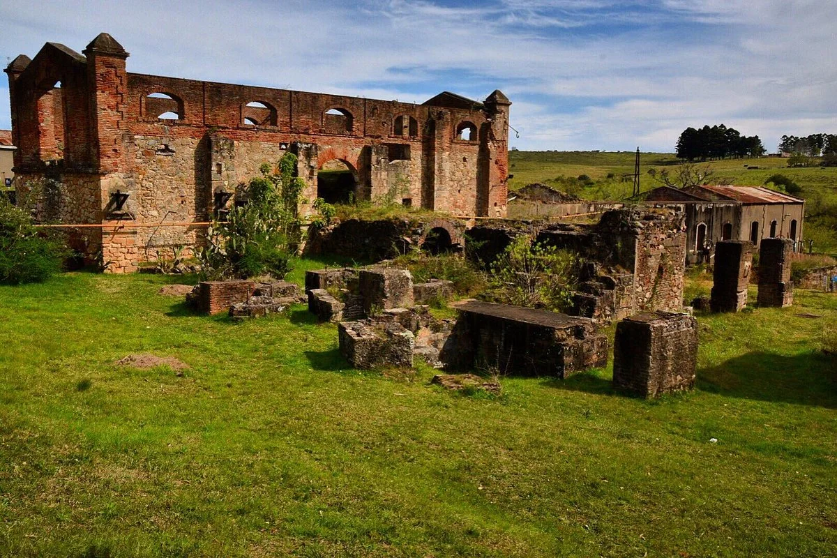 Ruínas Usina Cuñapirú