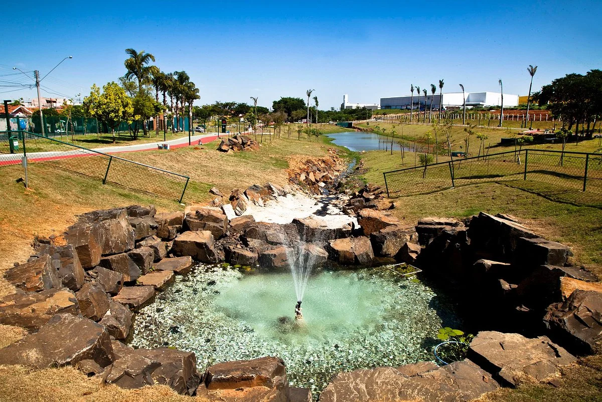 Jacarandas Park