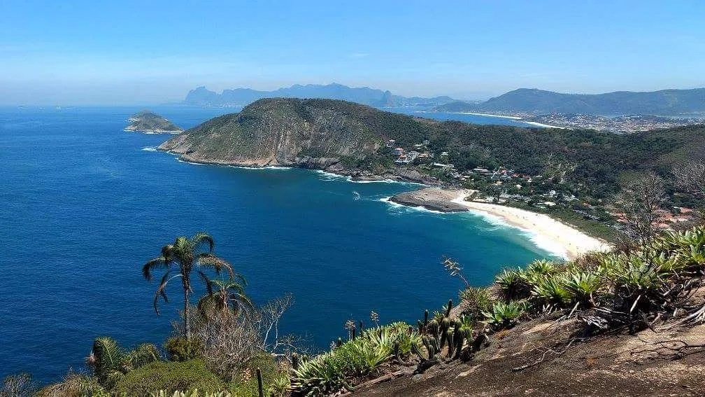 Costão de Itacoatiara