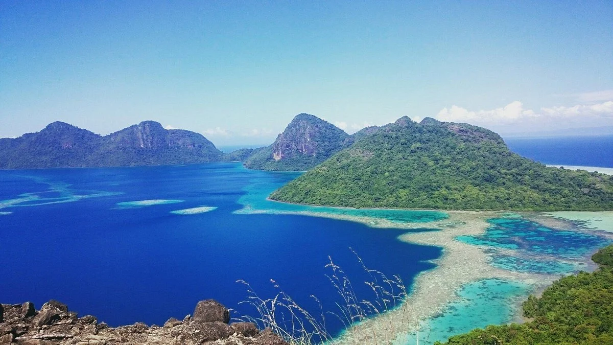 Bohey Dulang Island