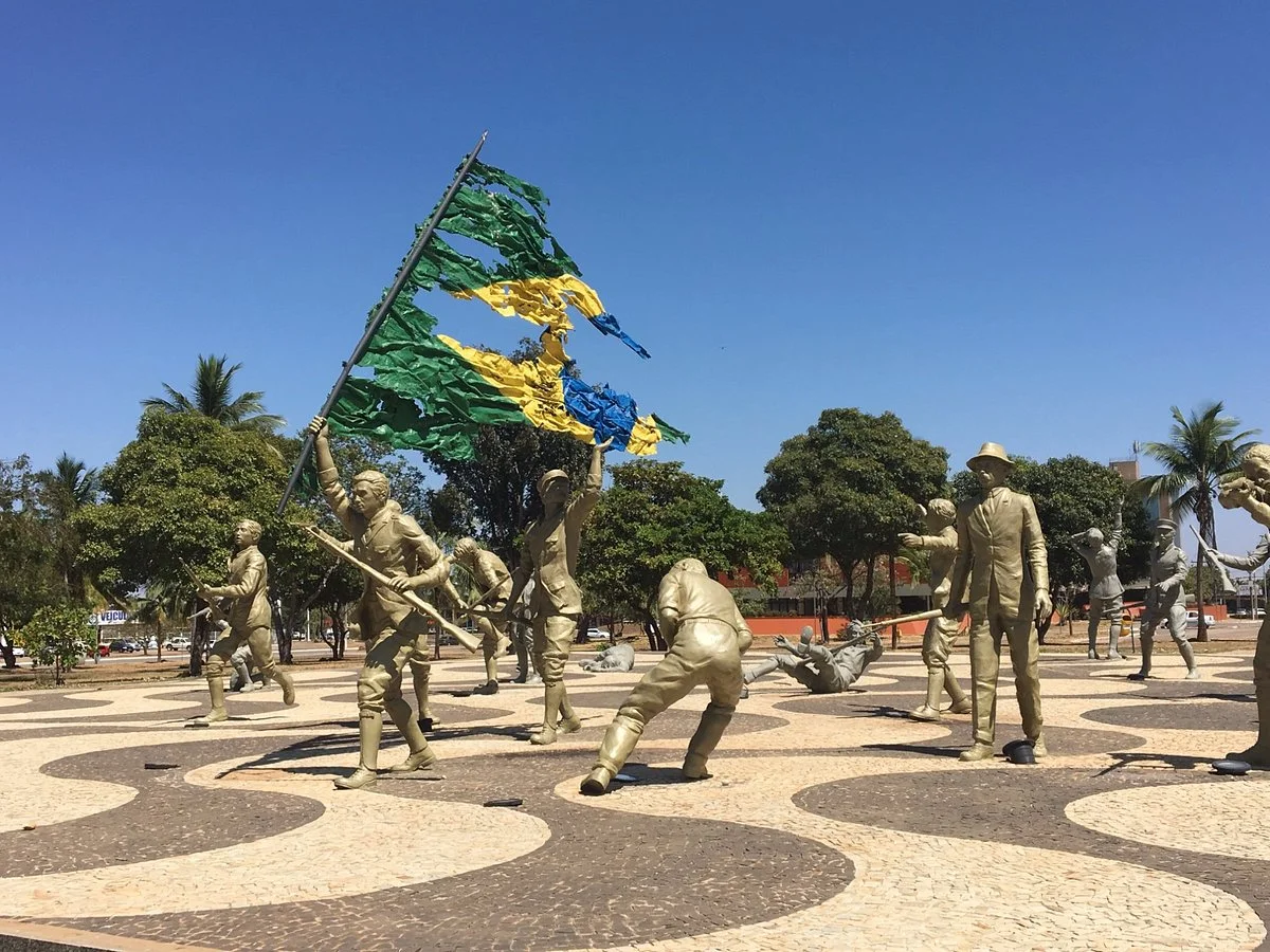 Dezoito do Forte Monument