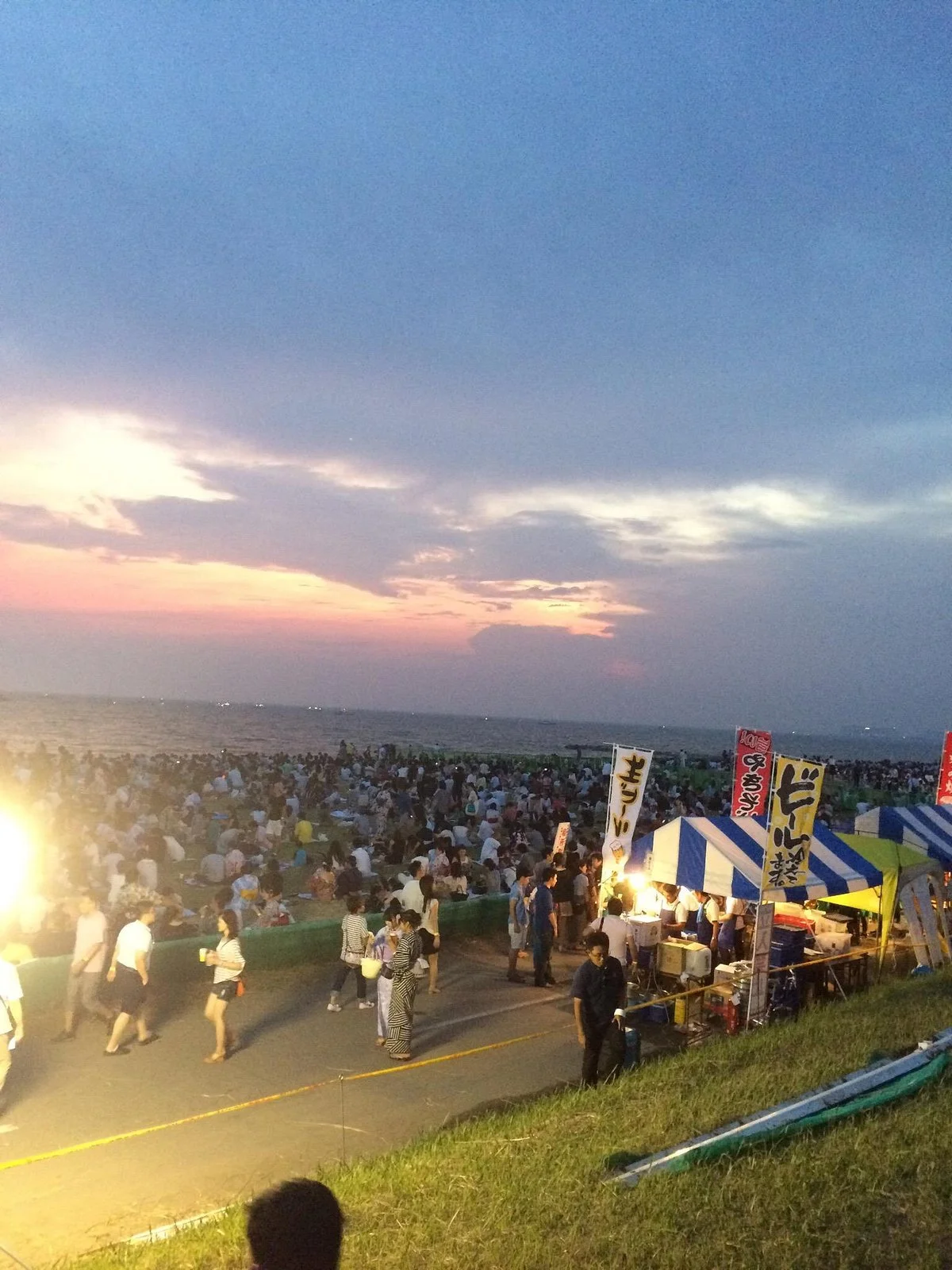 Makuhari Beach Fireworks Festa
