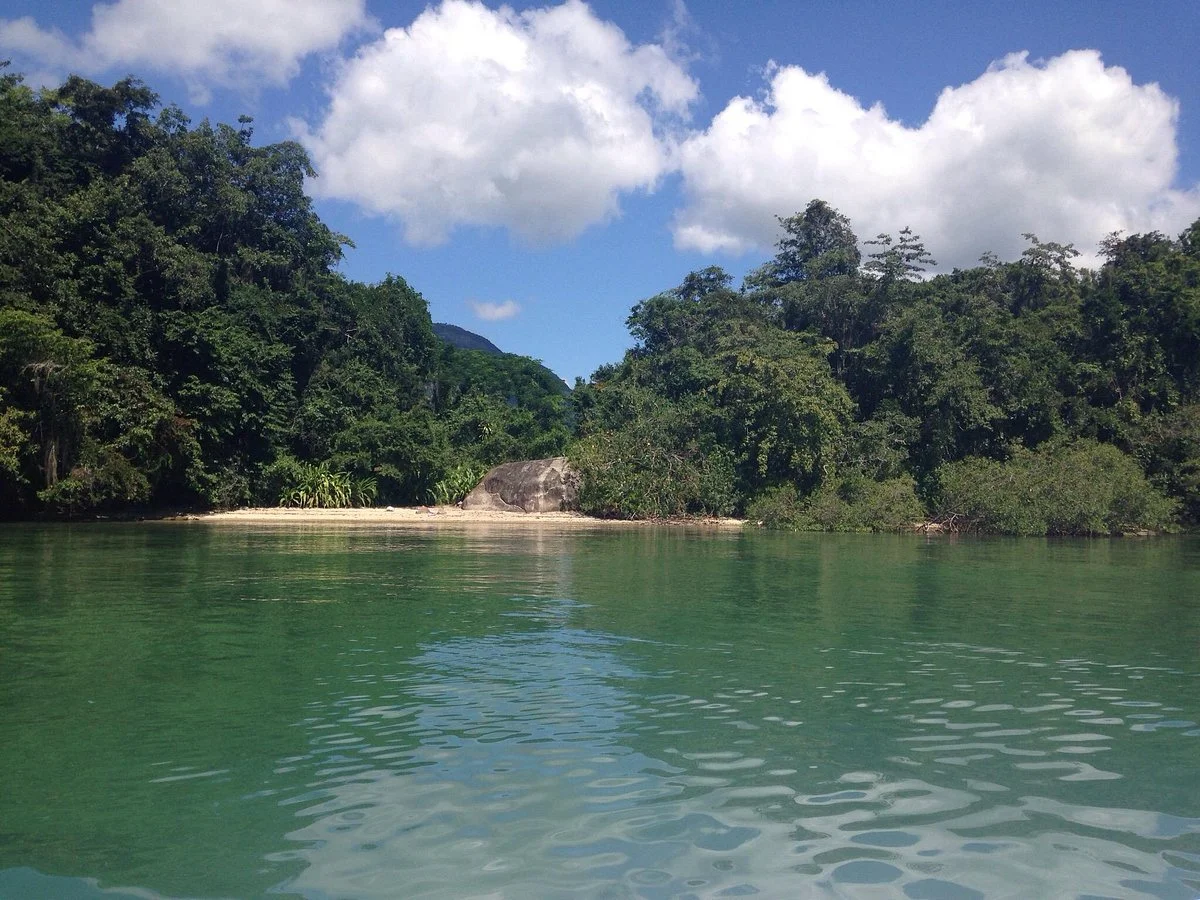 Ilha da Cotia Beach
