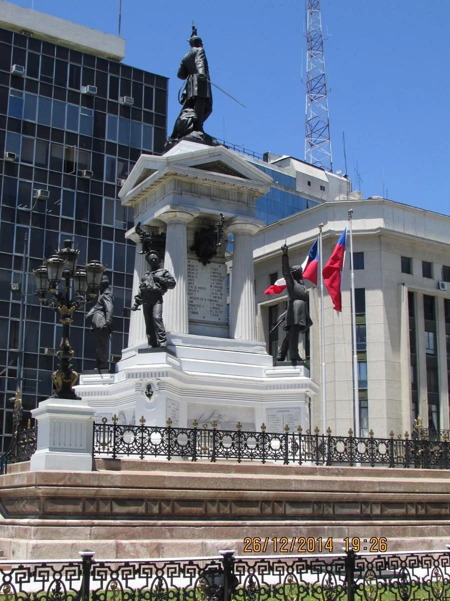 Monumento a Los Heroes