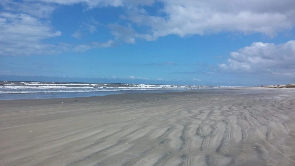 Sao Simao Beach