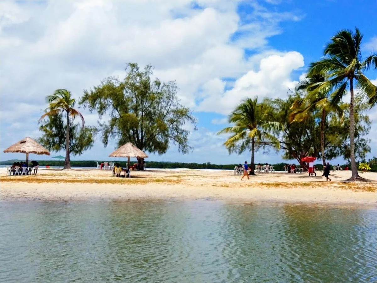 Pontal da Ilha Beach