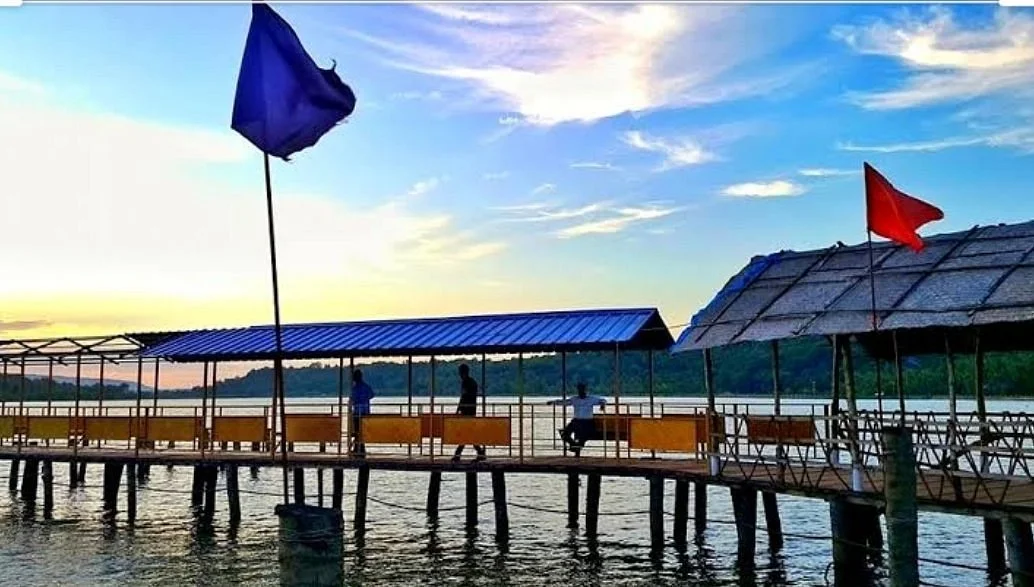 V-Pra Kaayal Floating Park