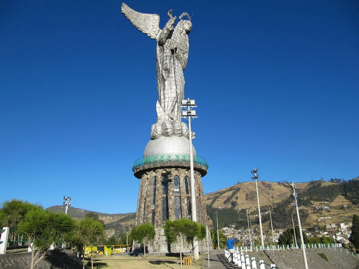 La Virgen del Panecillo