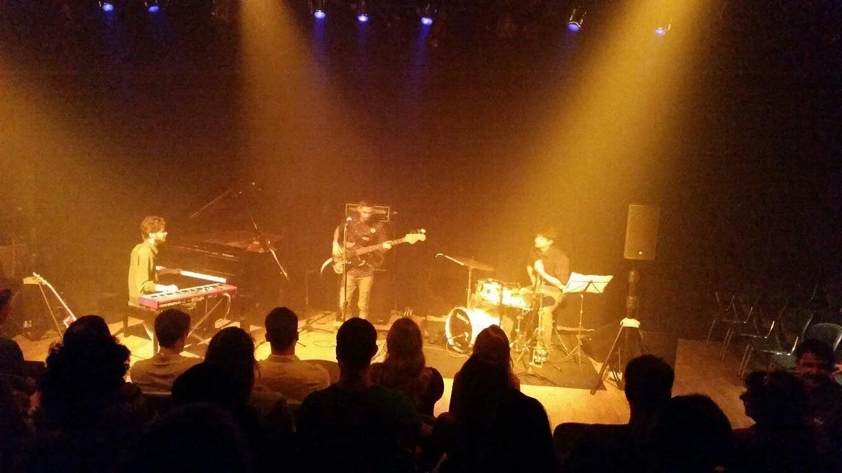 Gloria Theater