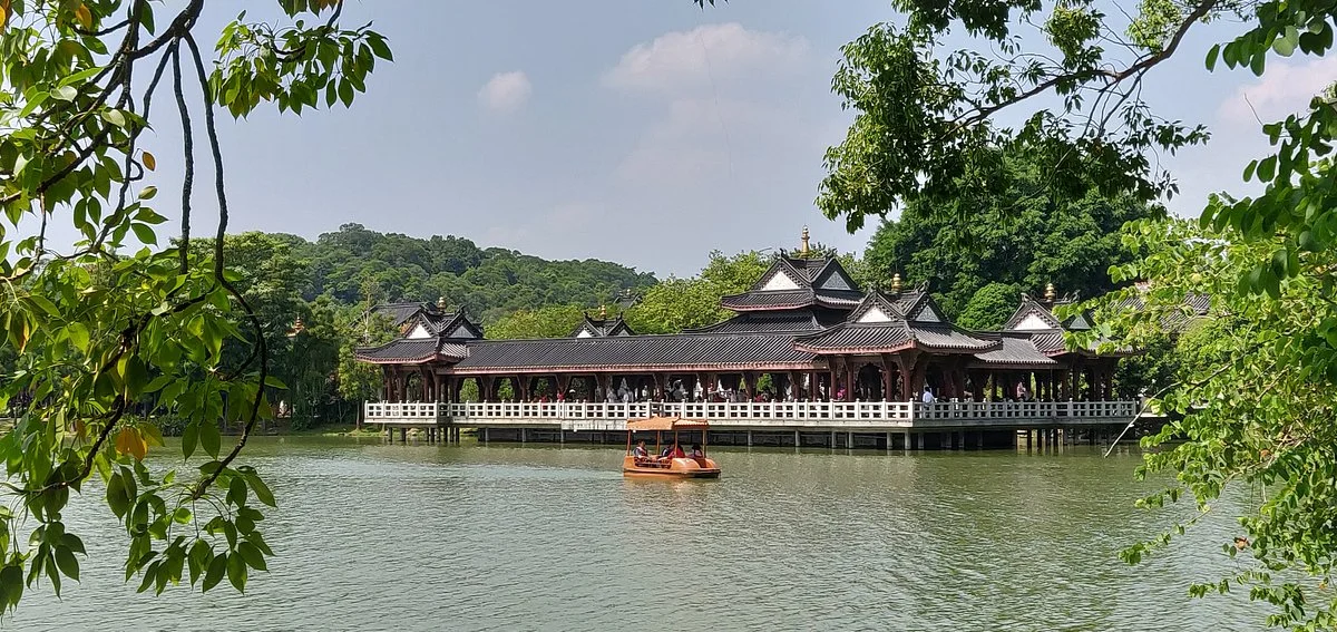 Honghua Lake Water Park