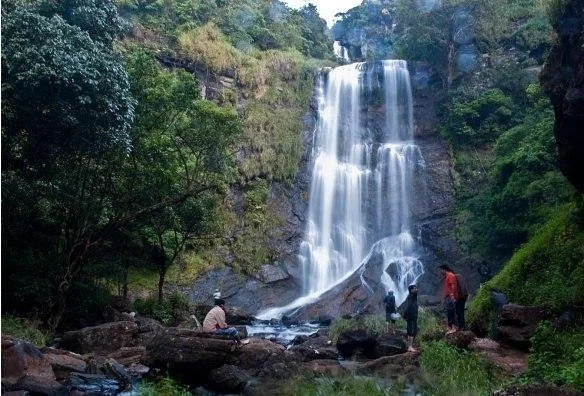 Anashi Waterfall