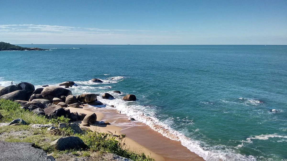 Taquarinhas Beach
