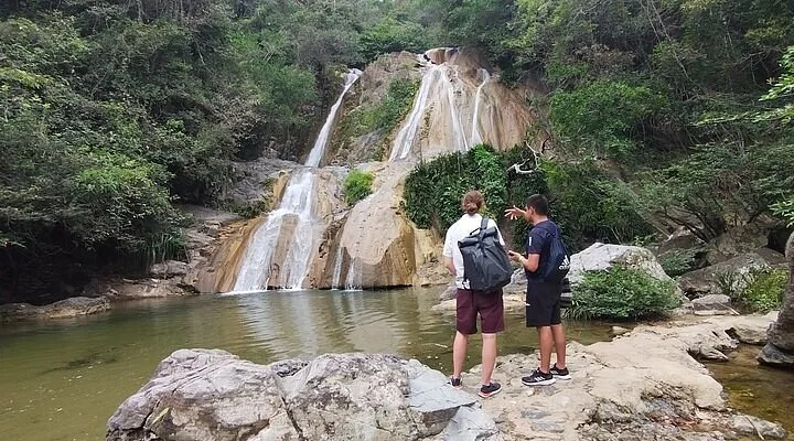 La Kueva Escalada Bajo Techo