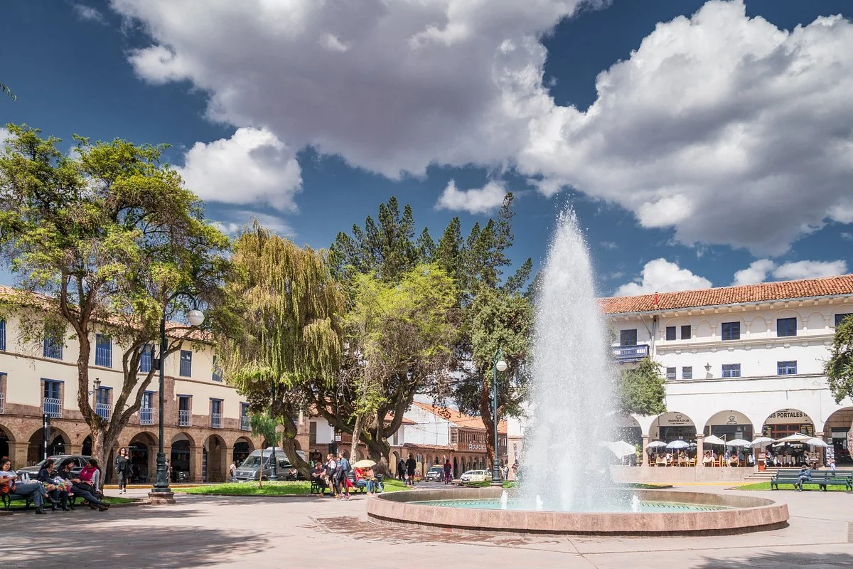 Plaza Regocijo (Kusipata)