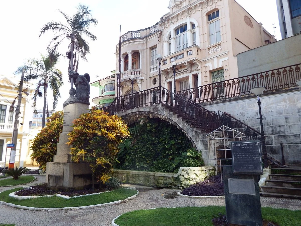 Estátua de Domingos Martins