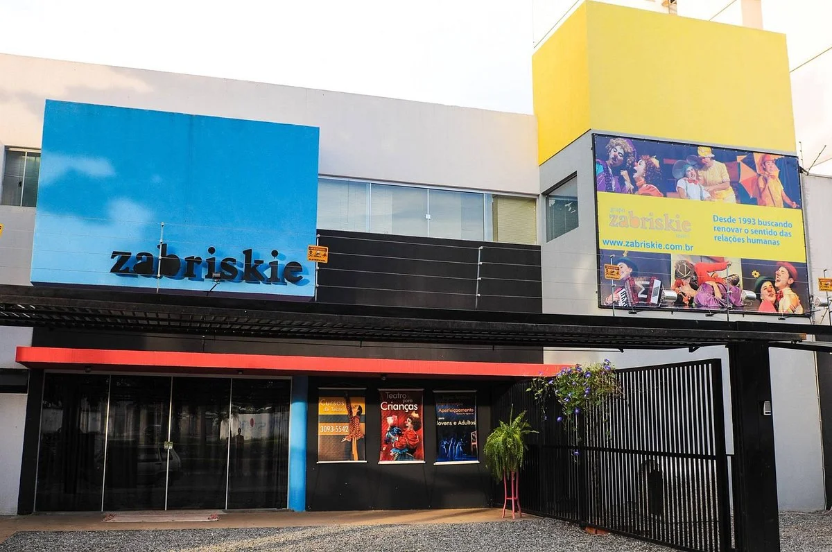 Zabriskie -Escola Theater