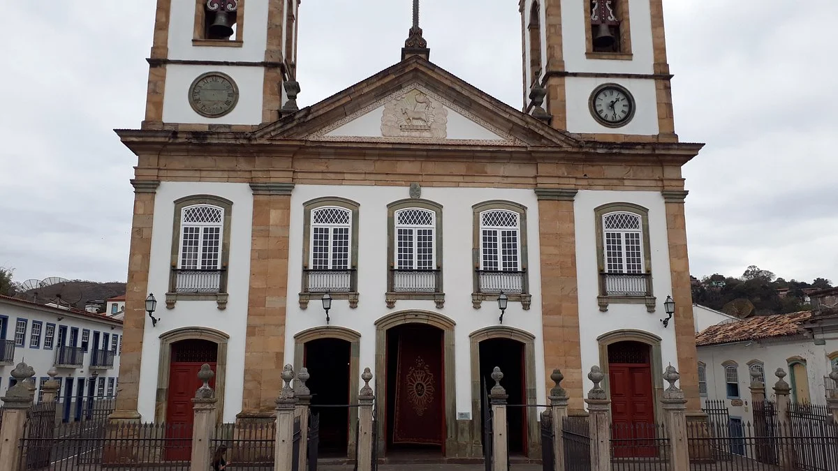Cardinal Dom Lucas Moreira Neves Memorial
