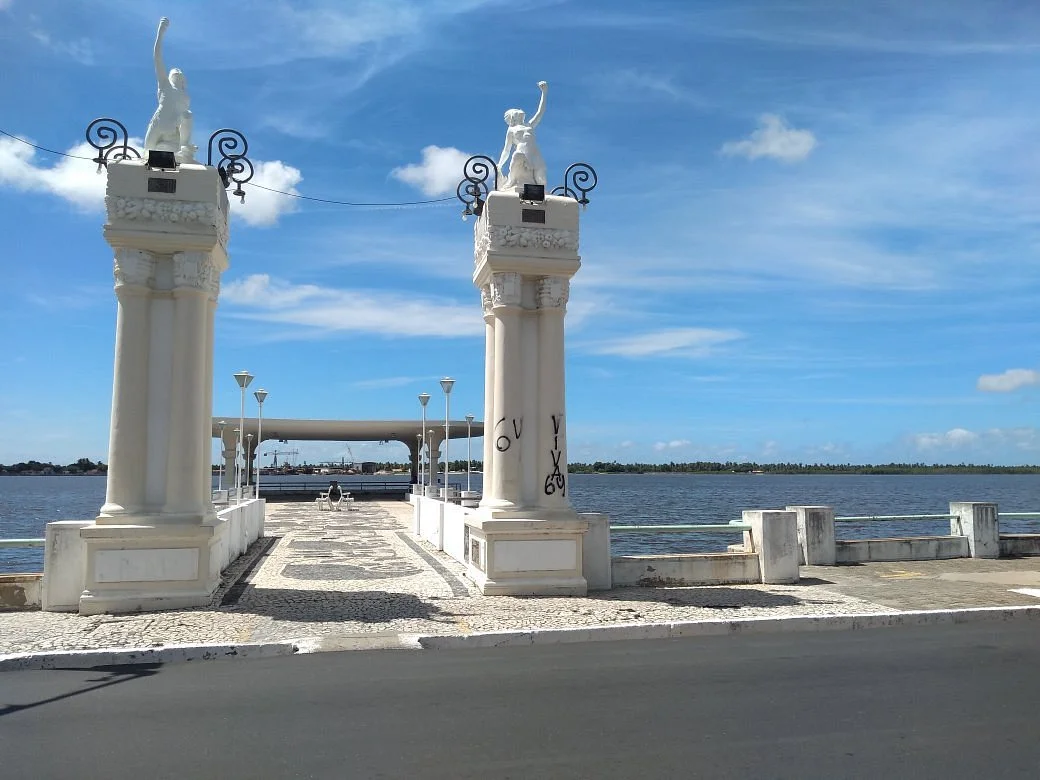 Ponte do Imperador e Museu de Rua