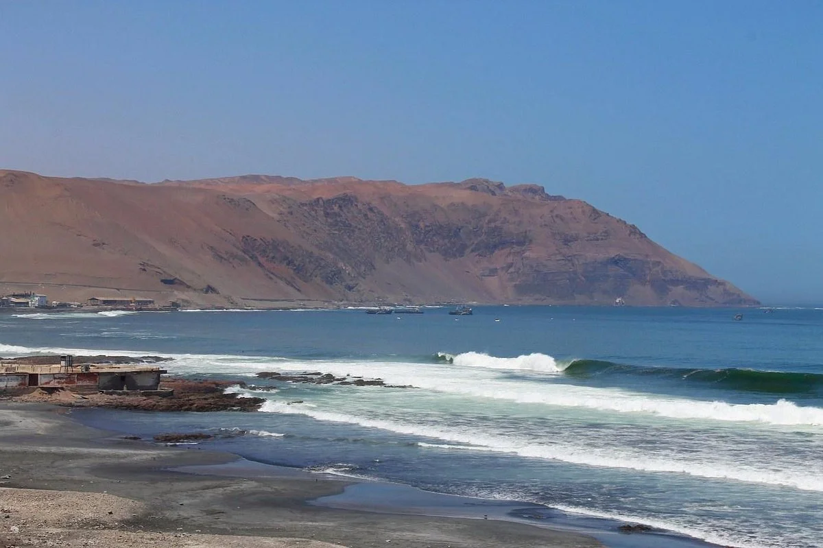 Playa Arenilla Negra