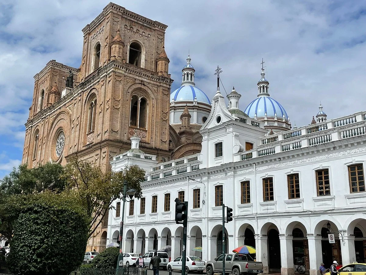 Plaza Abdon Calderon