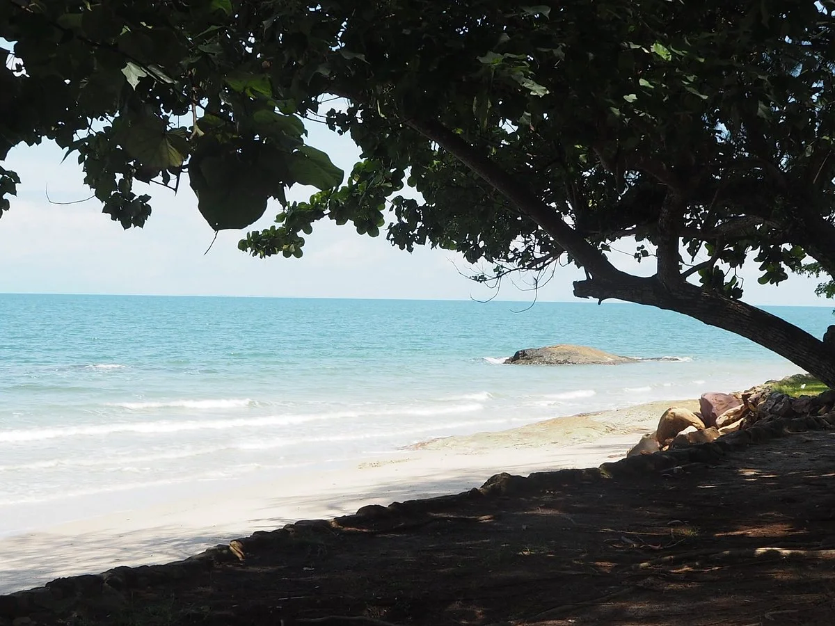 Rat Chakarun Beach