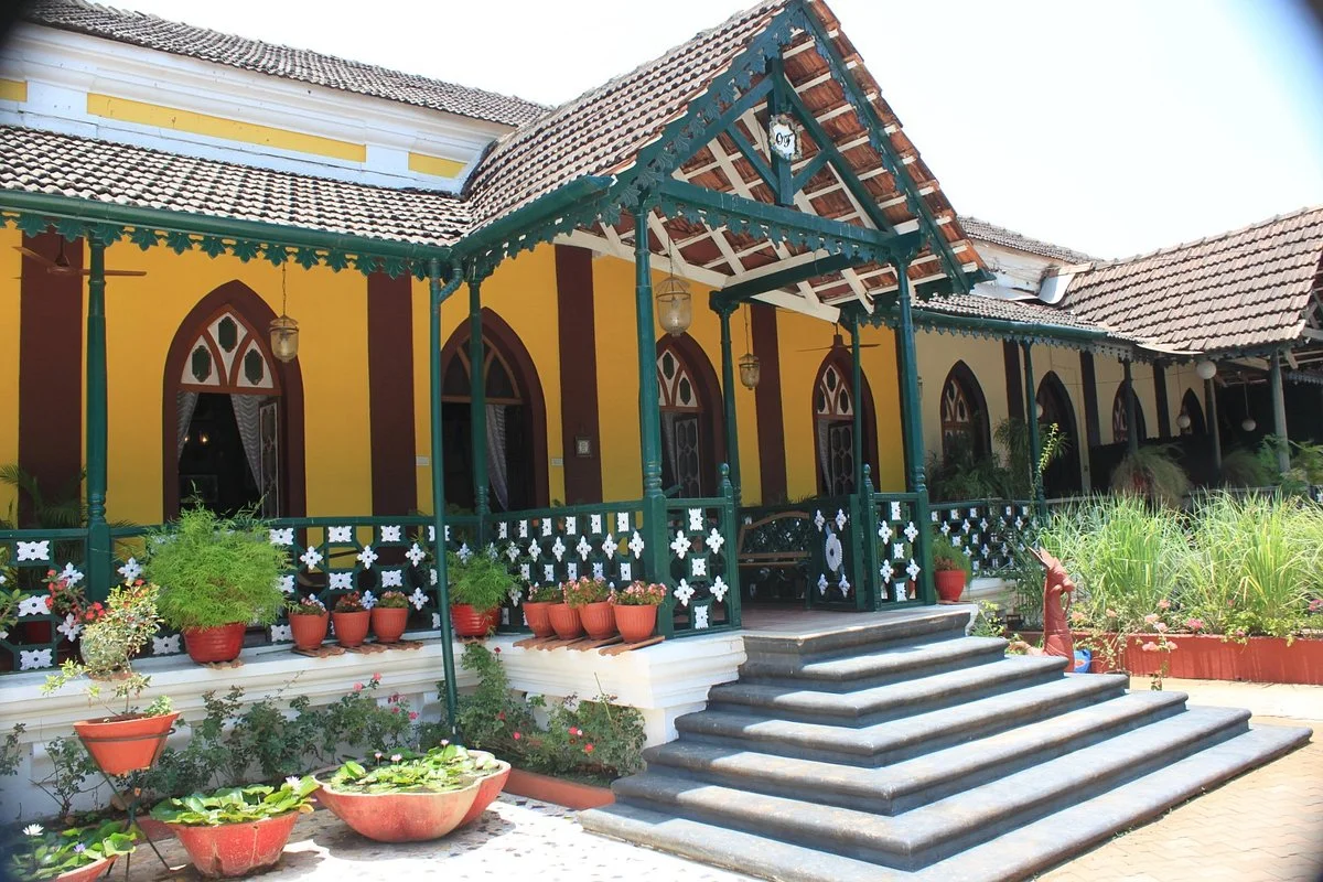 Fernandes House