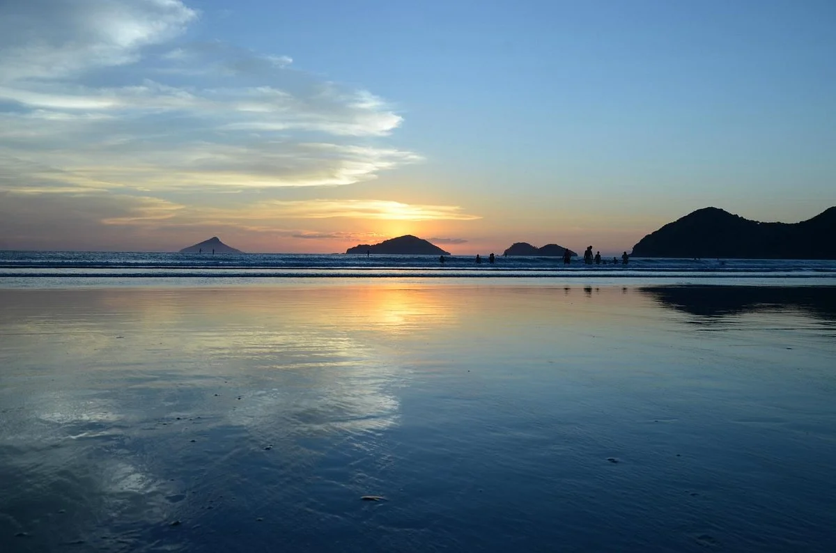 Ponta da Baleia Beach