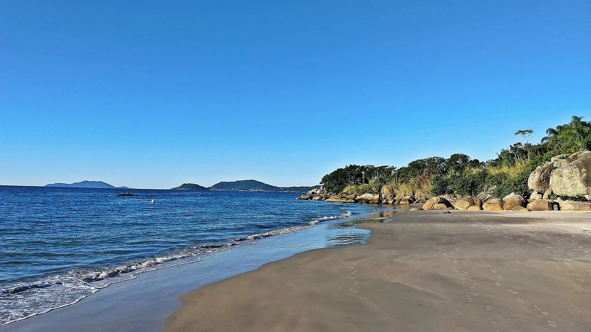Canajurê Beach