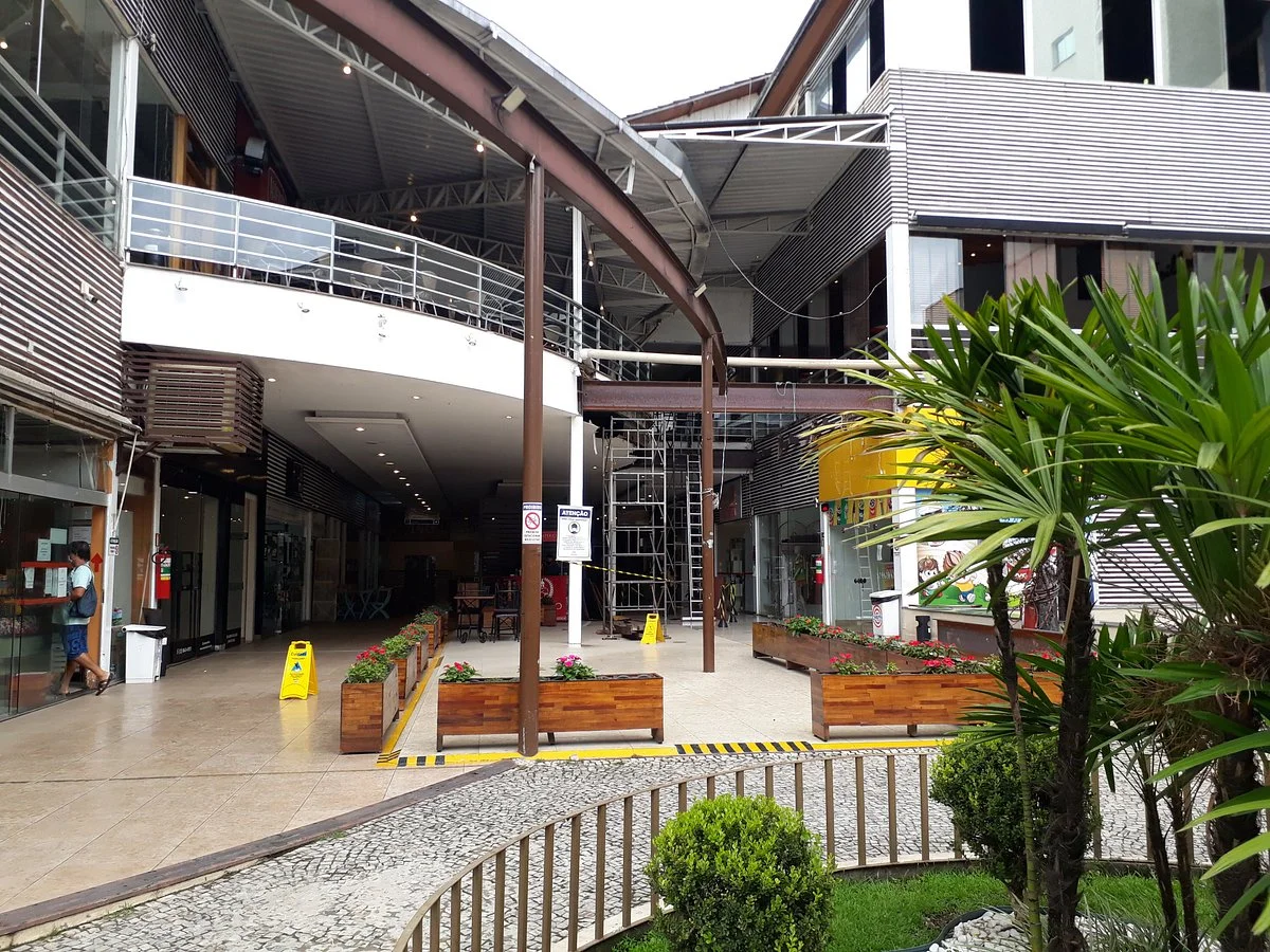 Shopping Hills