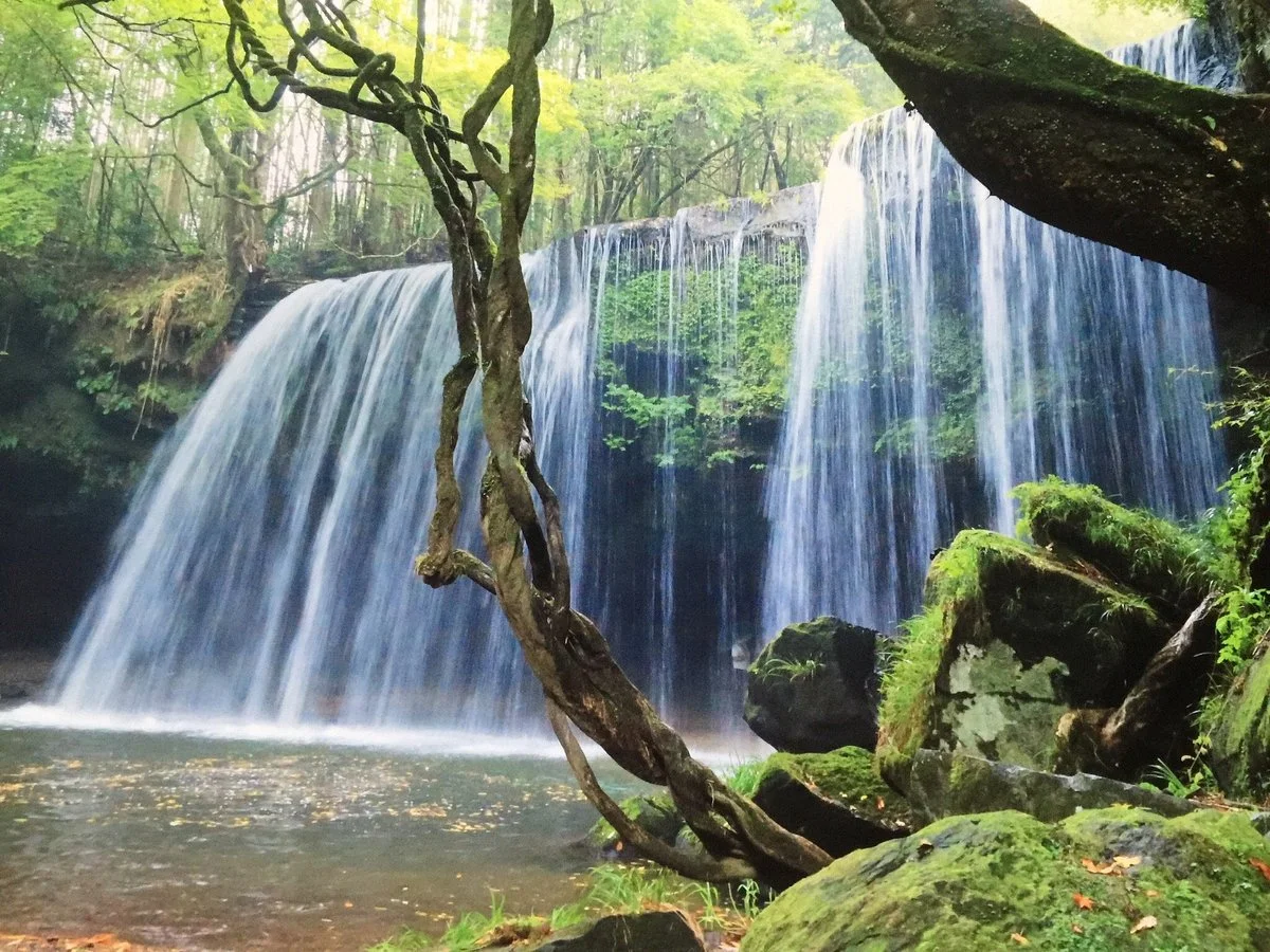 Nabegataki Falls