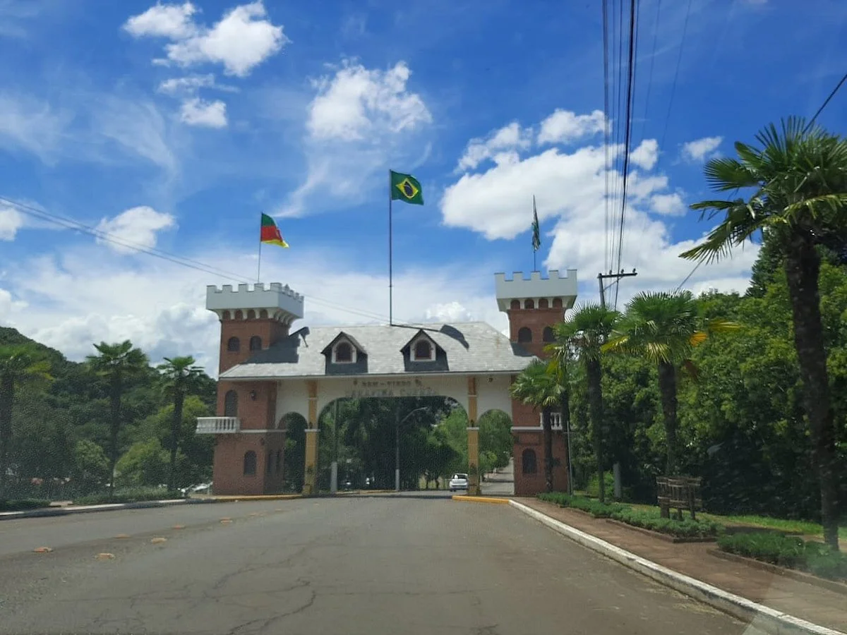 Pórtico de Serafina Correa