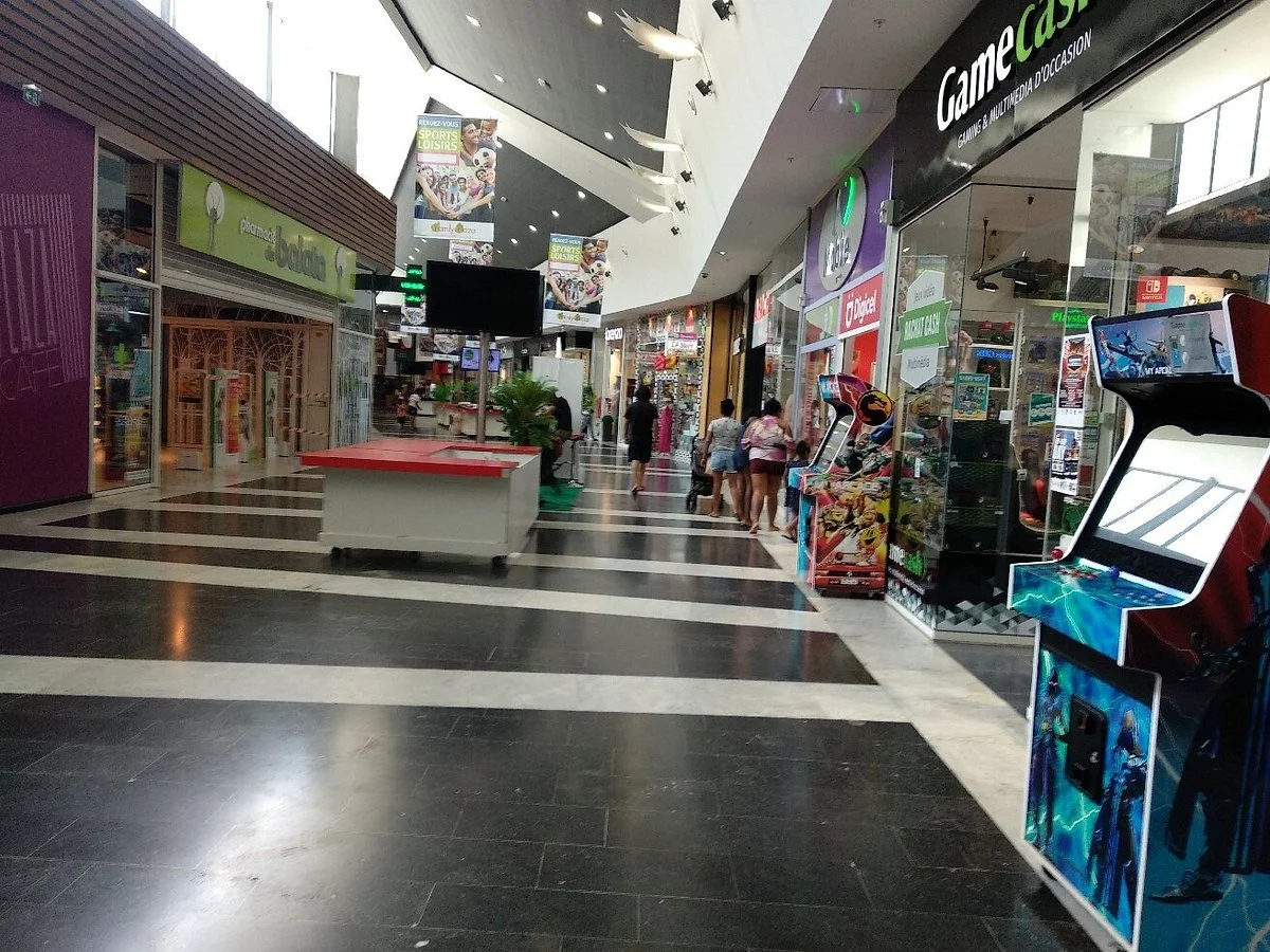 Centre Commercial Family Plaza