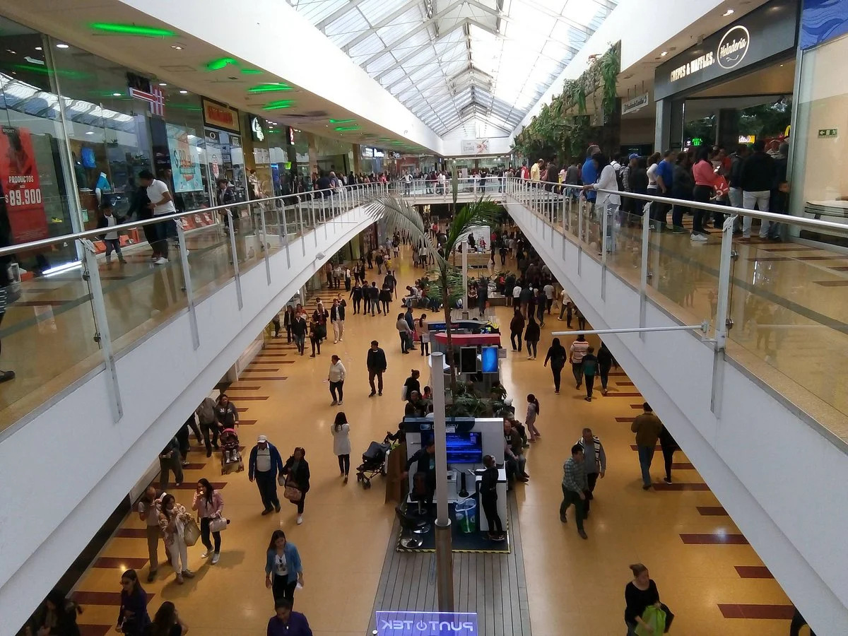 Hayuelos Centro Comercial y Empresarial