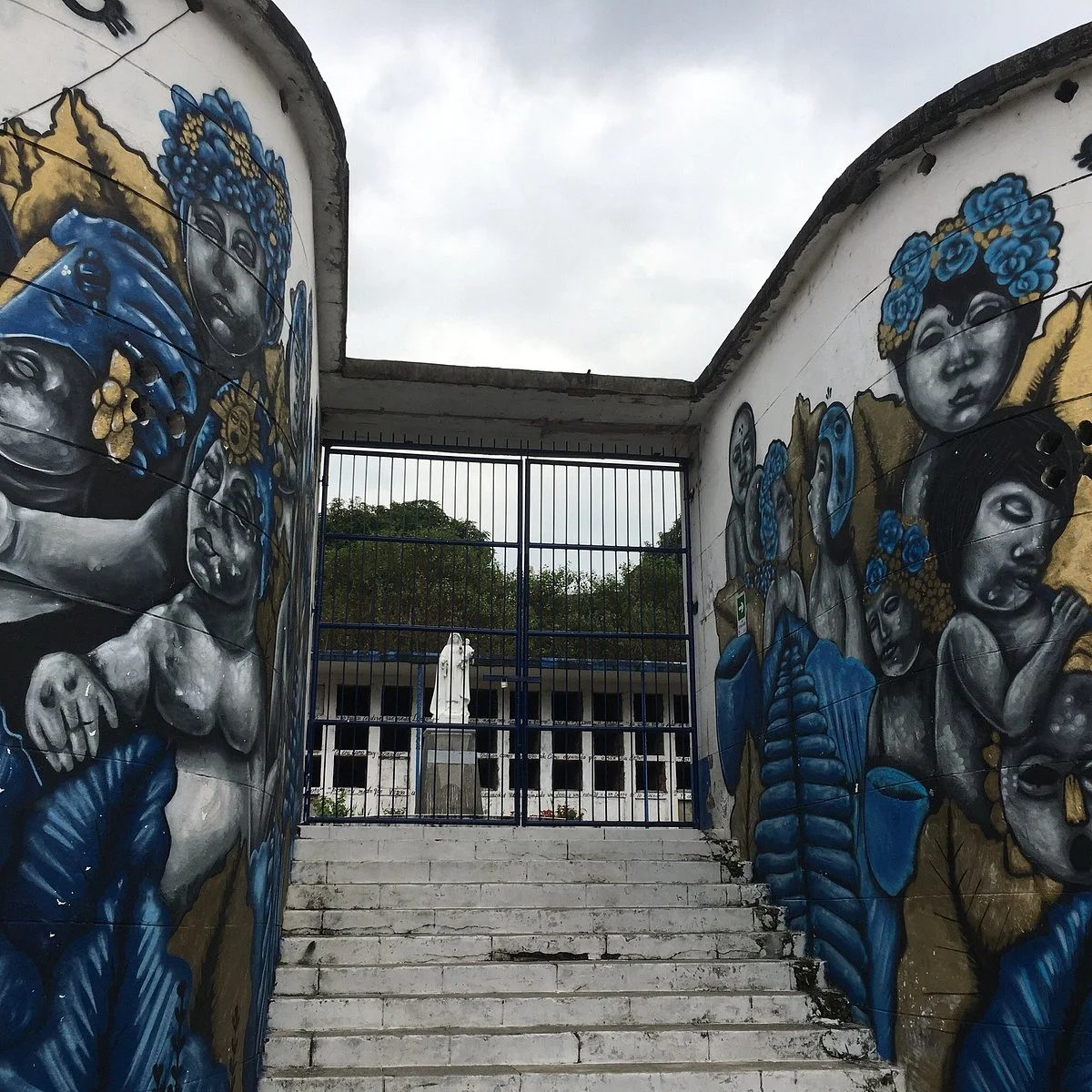Cementerio Parroqial la America