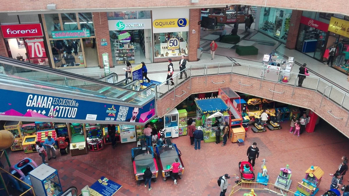 Centro Comercial Cedritos 151
