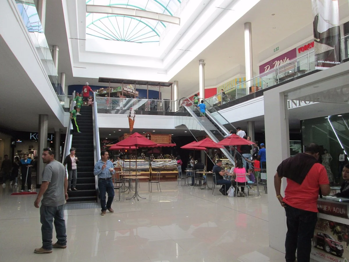 Mall Del Rio