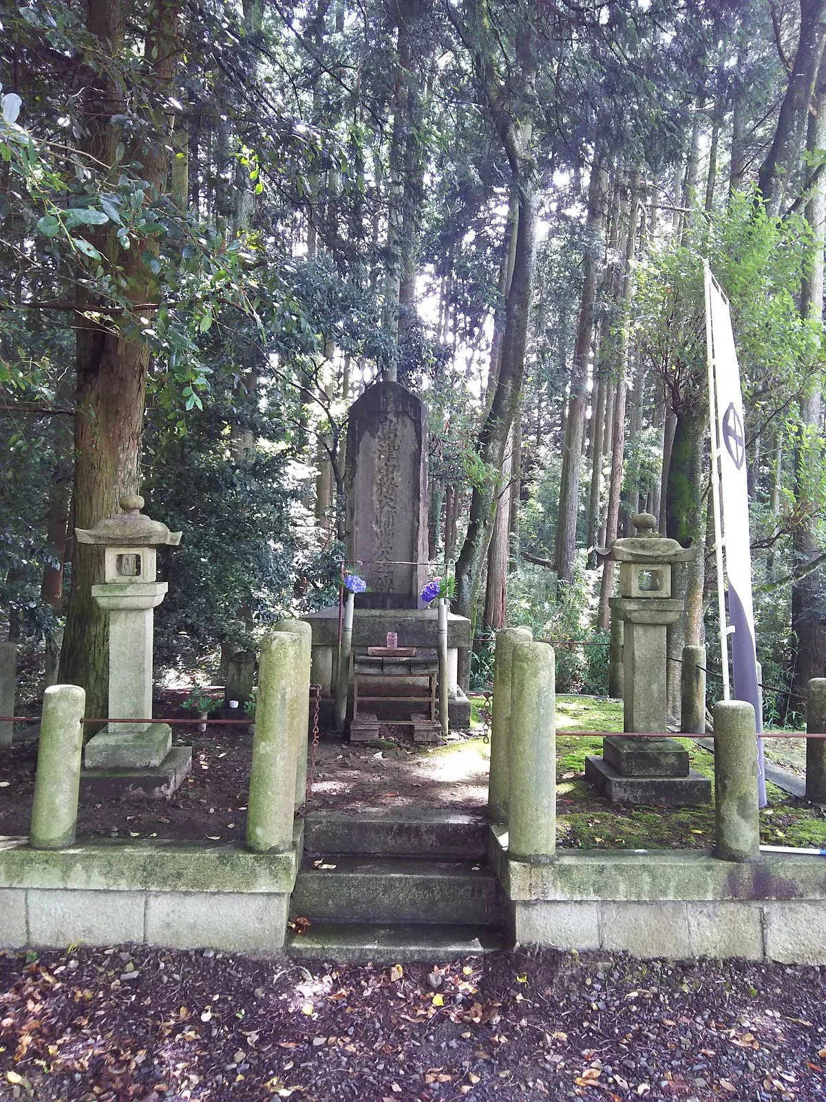 Shimazu Zuka (Toyohisa Shimazu Tomb)