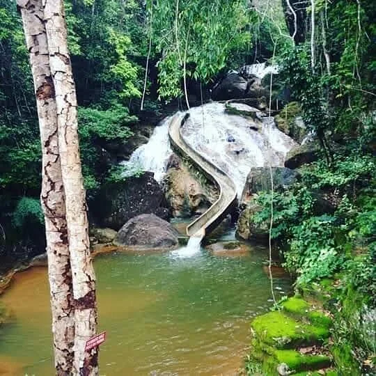 Cachoeira Gruta da Onça