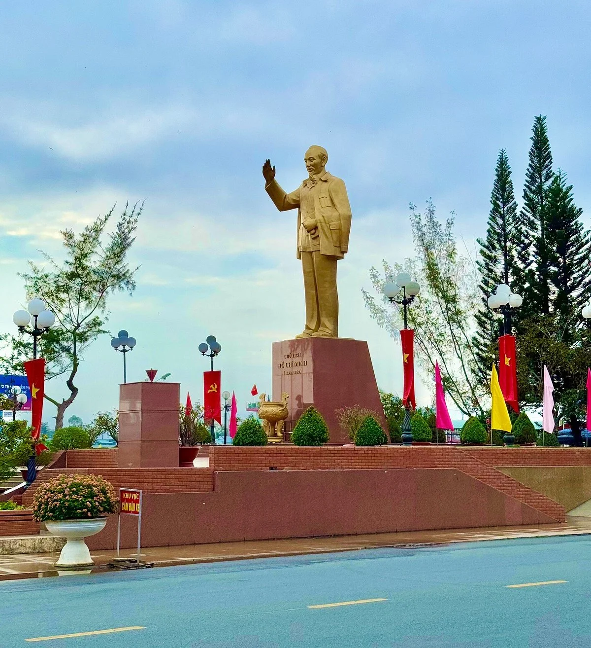 Ho Chi Minh Monument