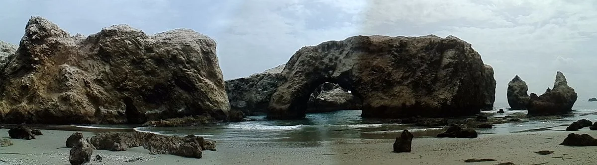 Playa los Arcos