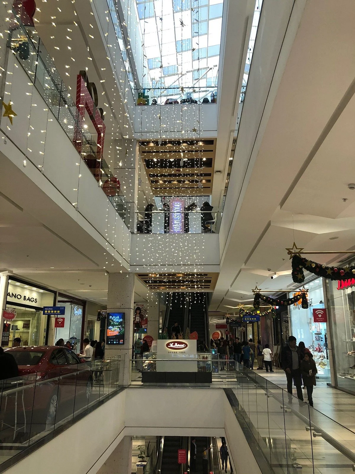 Mall Plaza
