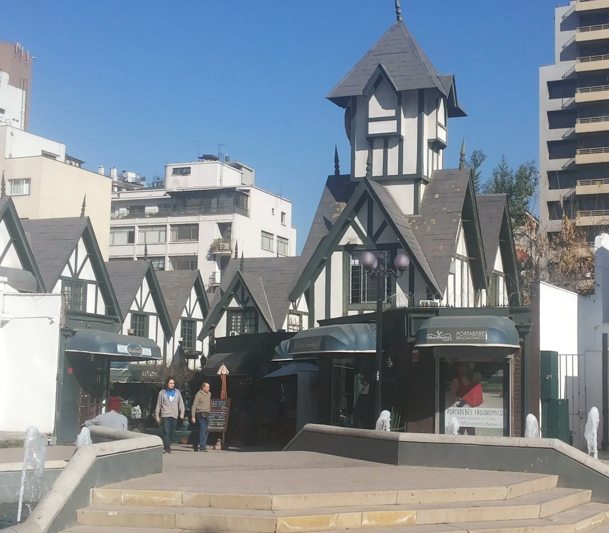 Paseo La Villa