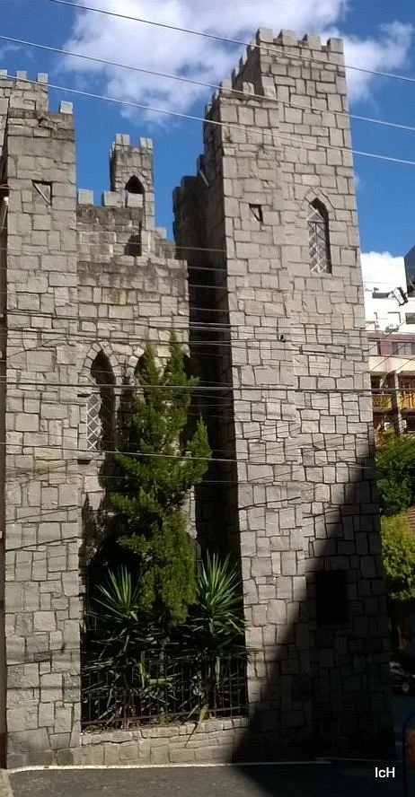 Castelinho do Alto da Bronze