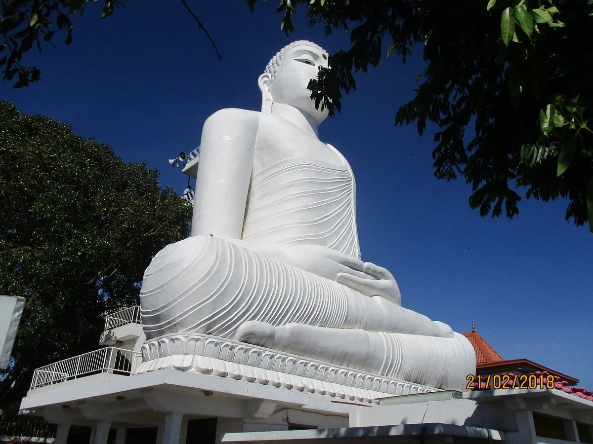 Bahiravokanda Vihara Buddha Statue
