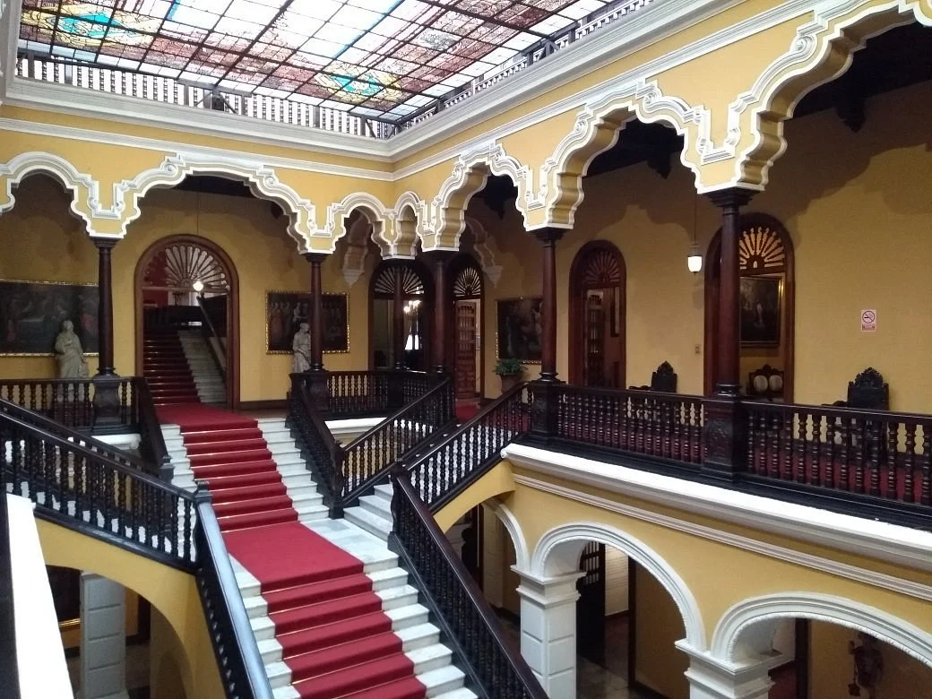 Palacio Arzobispal De Lima