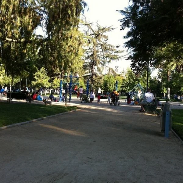 Plaza Loreto Cousino