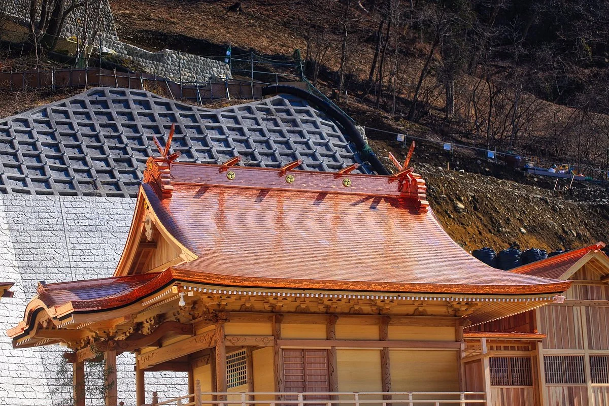Kawarayu Shrine